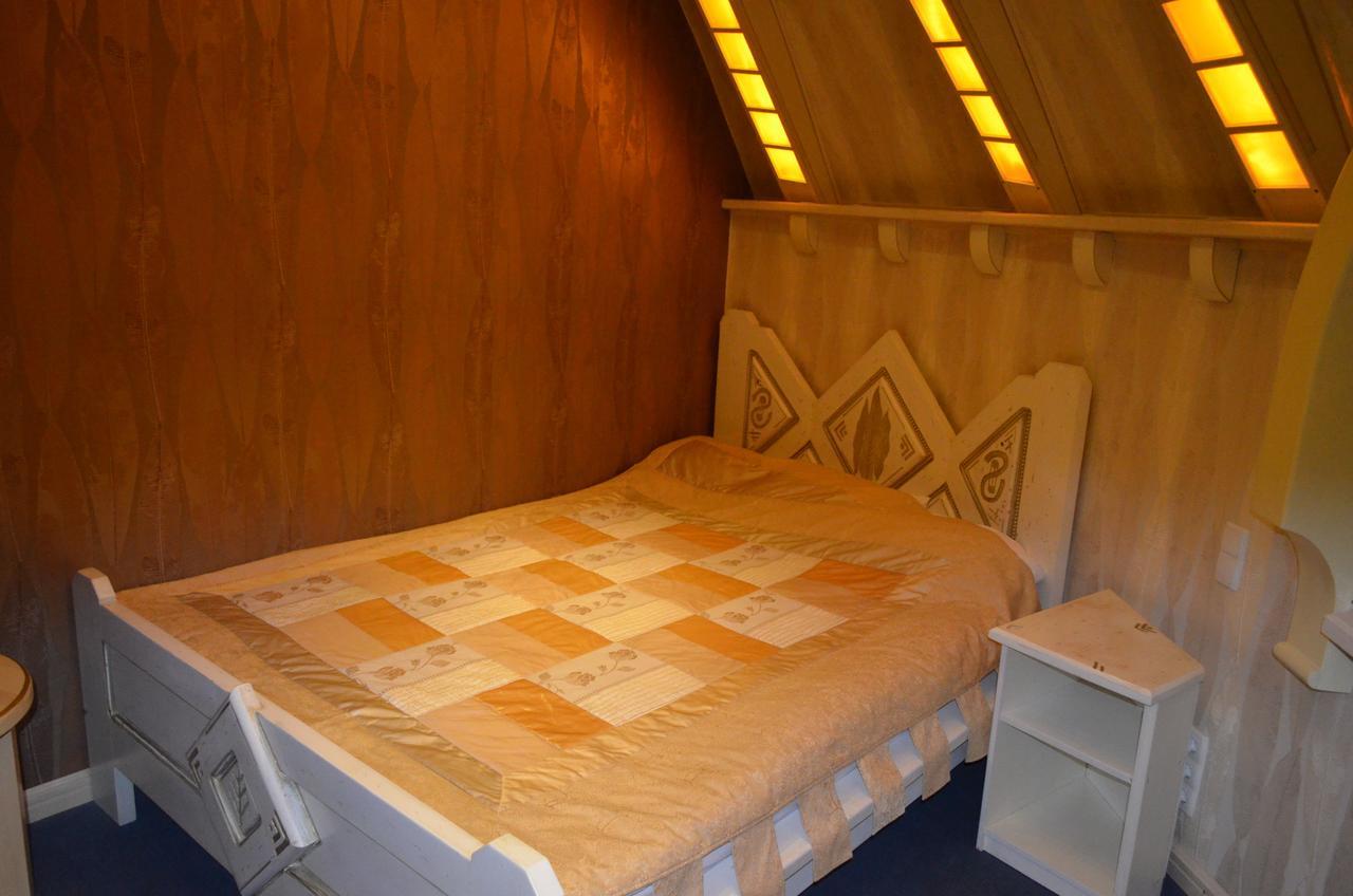 Hotel Veles Zolotonosha Quarto foto